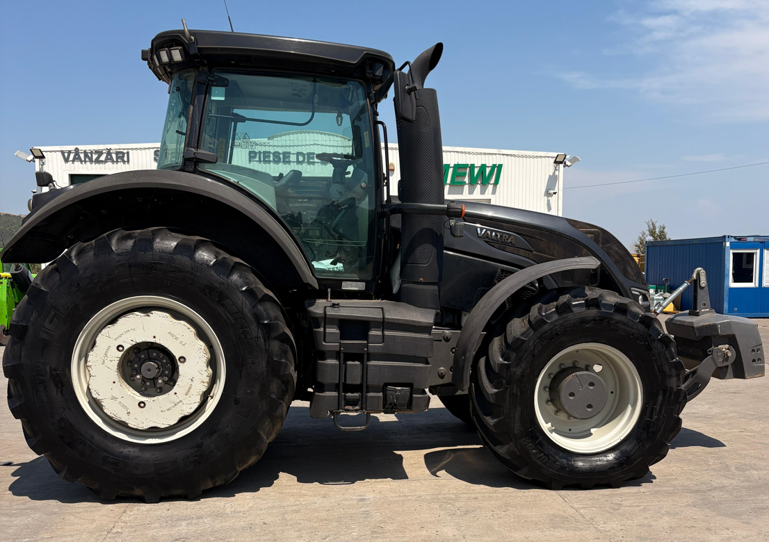Traktor van het type Valtra S274, Gebrauchtmaschine in Orţişoara (Foto 2)