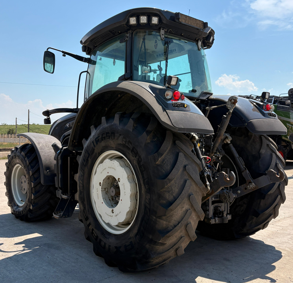 Traktor van het type Valtra S274, Gebrauchtmaschine in Orţişoara (Foto 3)