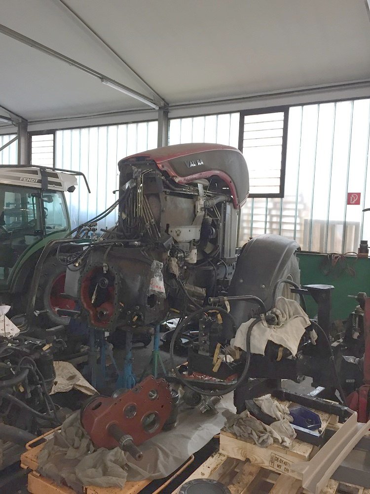 Traktor от тип Valtra S280, Gebrauchtmaschine в Viborg (Снимка 4)