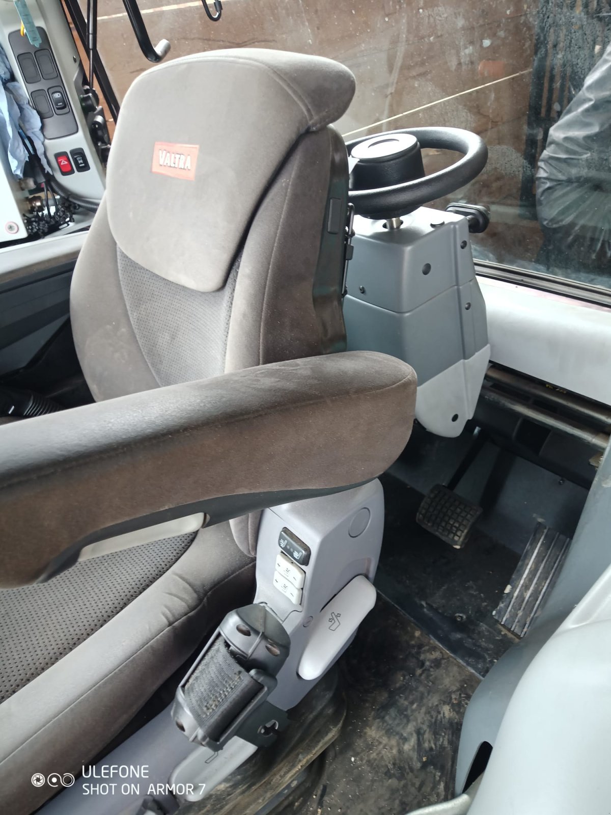 Traktor typu Valtra S294, Gebrauchtmaschine v Deggendorf (Obrázek 13)