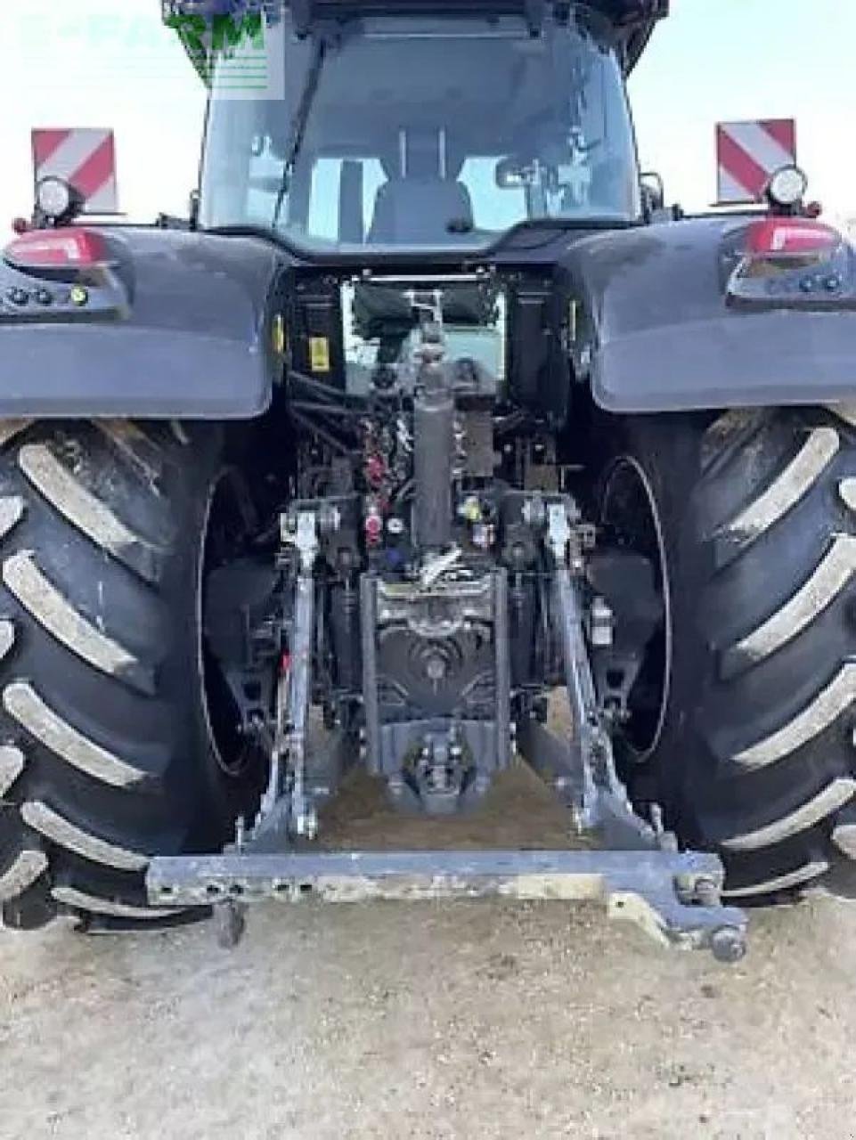 Traktor van het type Valtra s294, Gebrauchtmaschine in MONFERRAN (Foto 4)