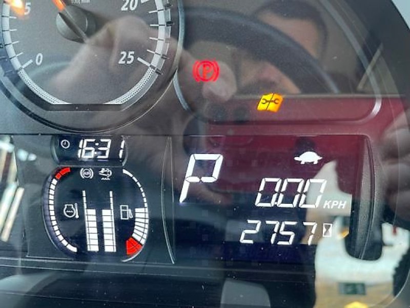 Traktor of the type Valtra S294, Gebrauchtmaschine in MOISSAC (Picture 7)