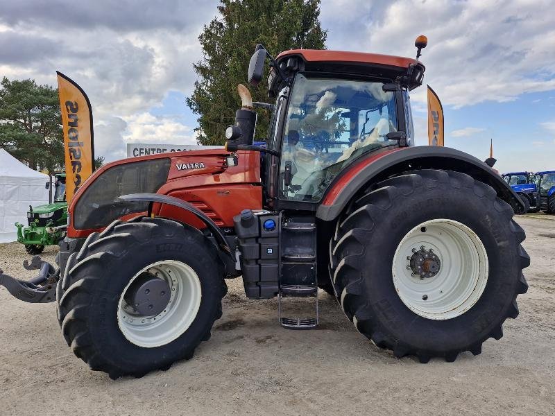 Traktor typu Valtra S323, Gebrauchtmaschine v BRAY en Val (Obrázek 2)
