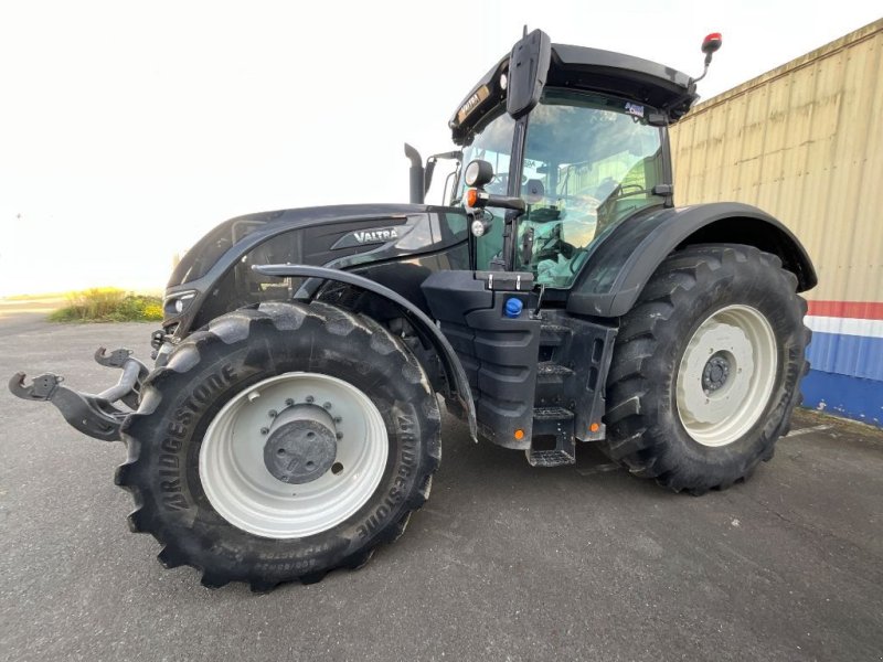 Traktor от тип Valtra S324, Gebrauchtmaschine в SAINT JAMES (Снимка 1)