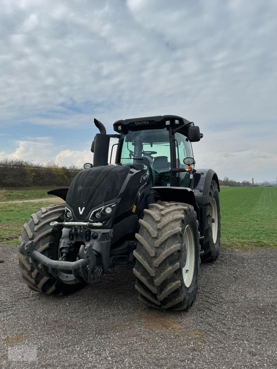Traktor del tipo Valtra S374 mit RÜFA, Gebrauchtmaschine In Pragsdorf (Immagine 2)