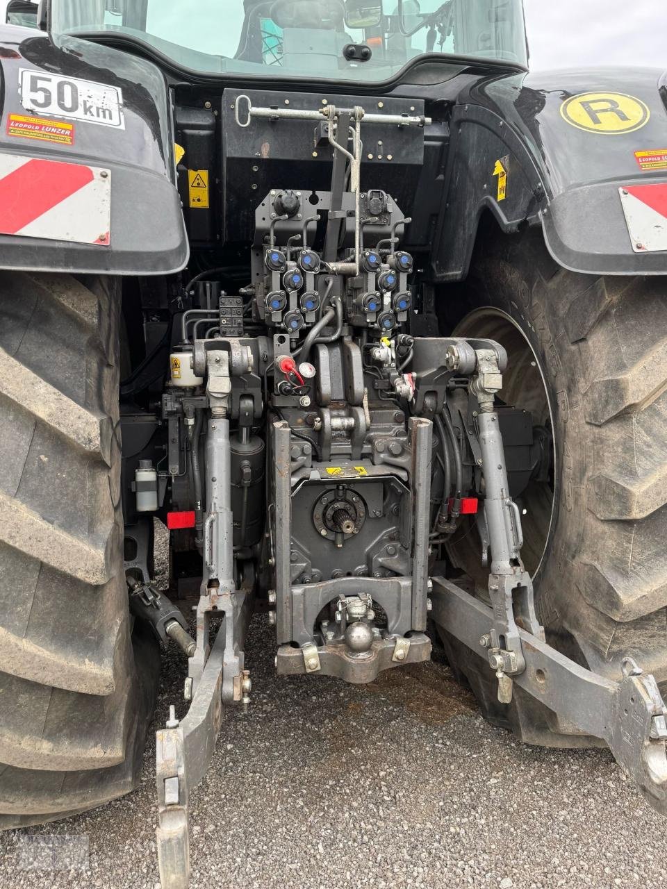 Traktor del tipo Valtra S374 mit RÜFA, Gebrauchtmaschine In Pragsdorf (Immagine 7)