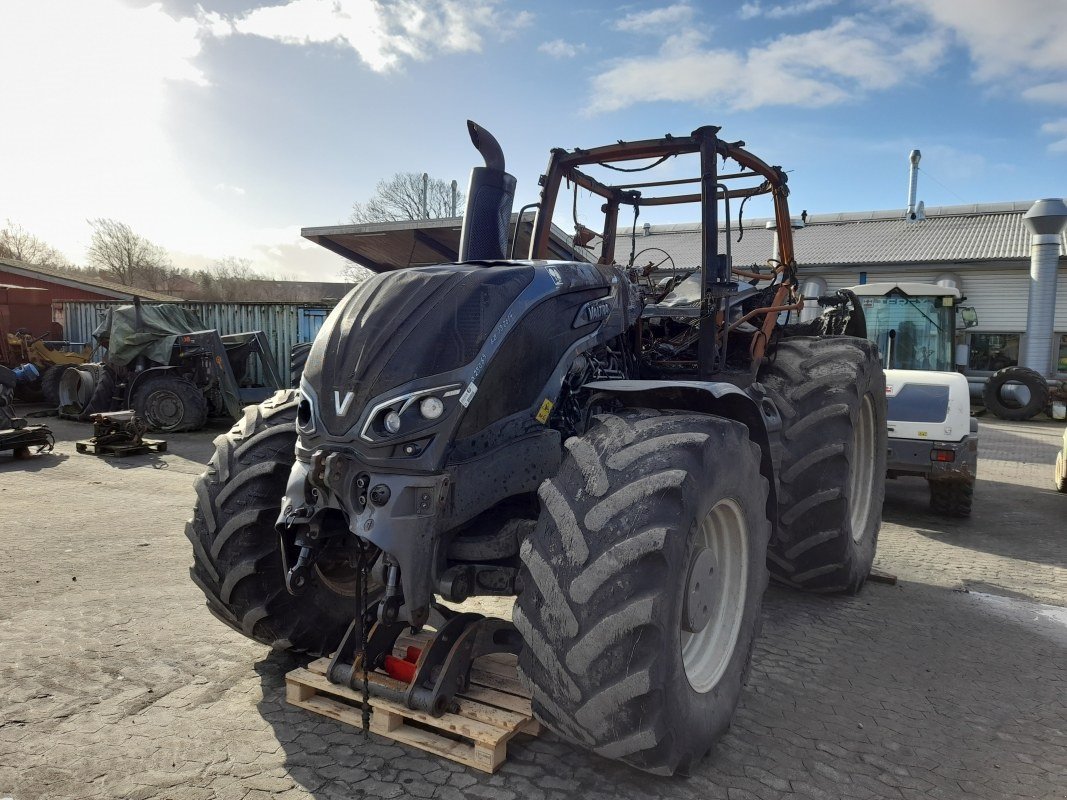 Traktor of the type Valtra S374, Gebrauchtmaschine in Viborg (Picture 4)