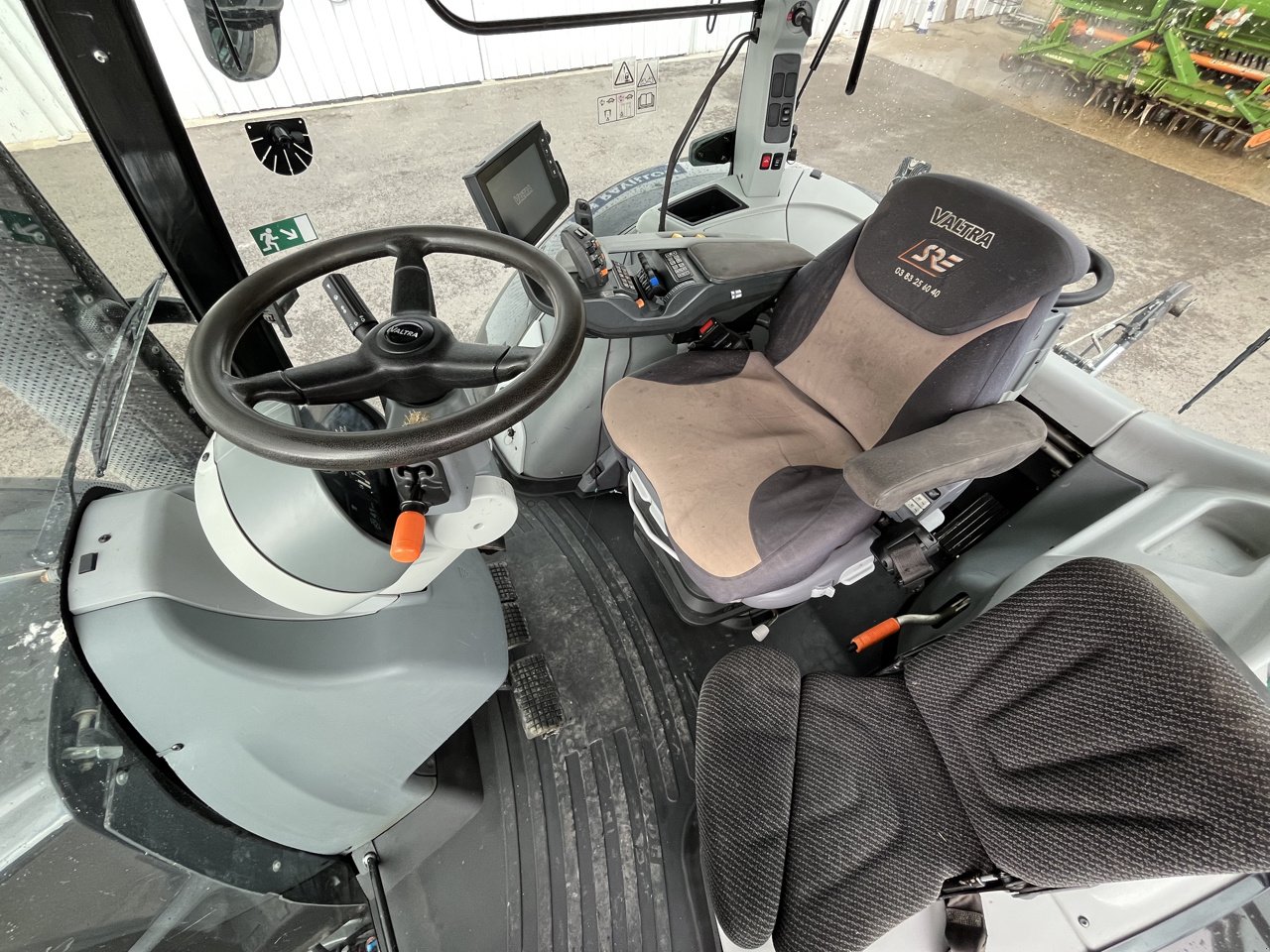 Traktor tipa Valtra S374, Gebrauchtmaschine u VERT TOULON (Slika 11)