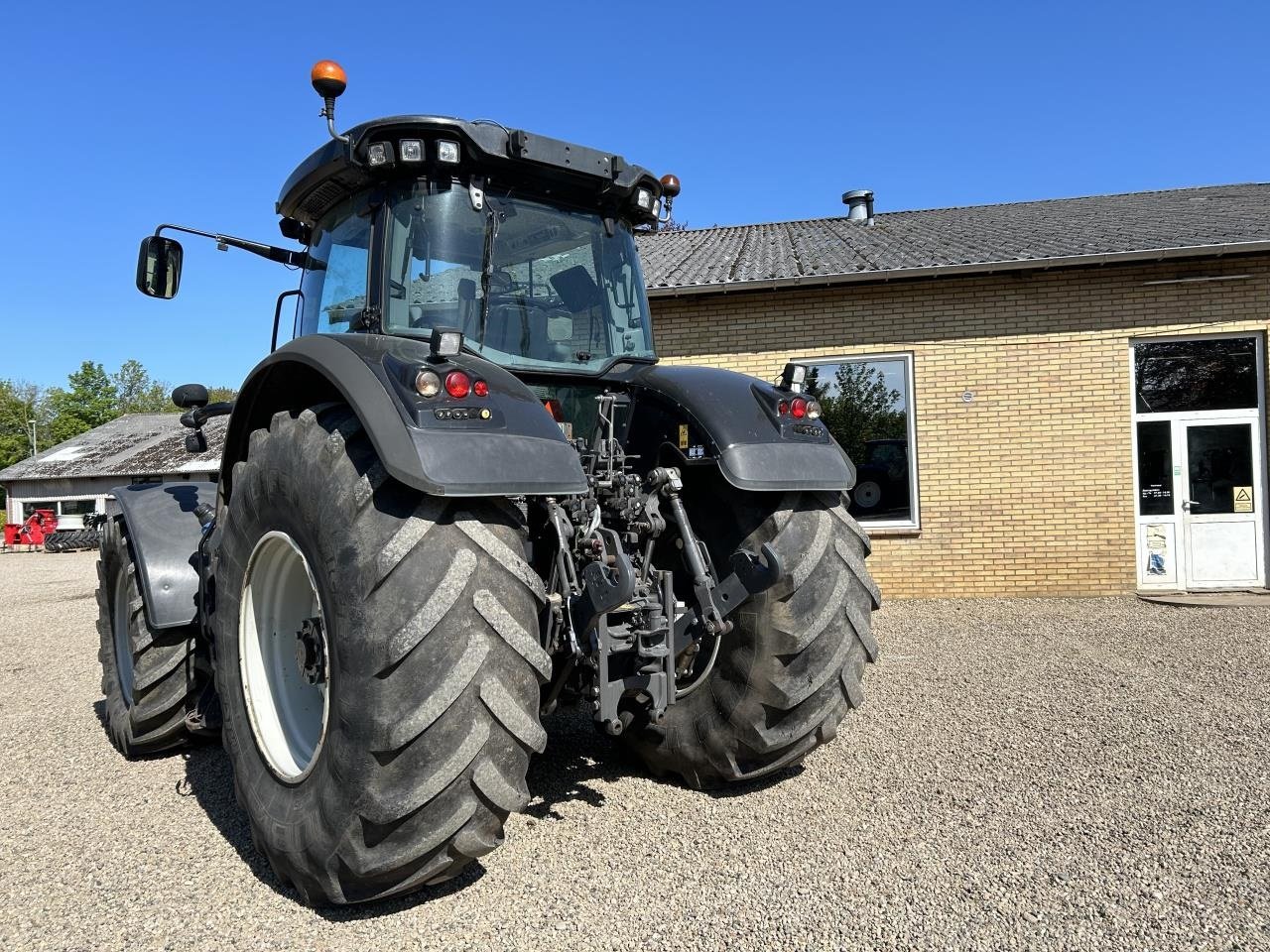 Traktor типа Valtra S374, Gebrauchtmaschine в Egtved (Фотография 4)