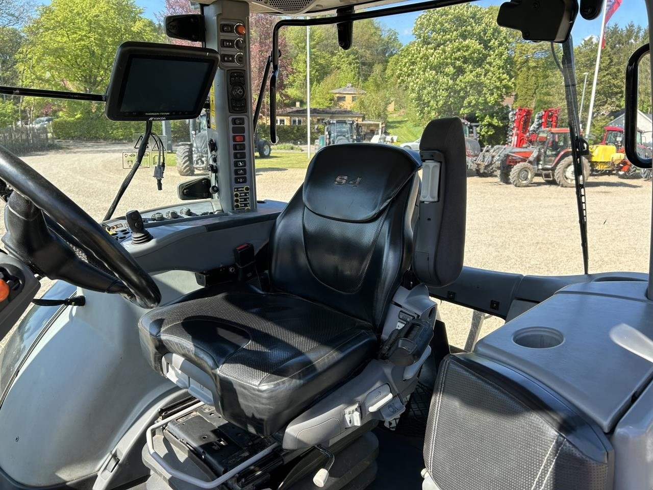 Traktor типа Valtra S374, Gebrauchtmaschine в Egtved (Фотография 10)