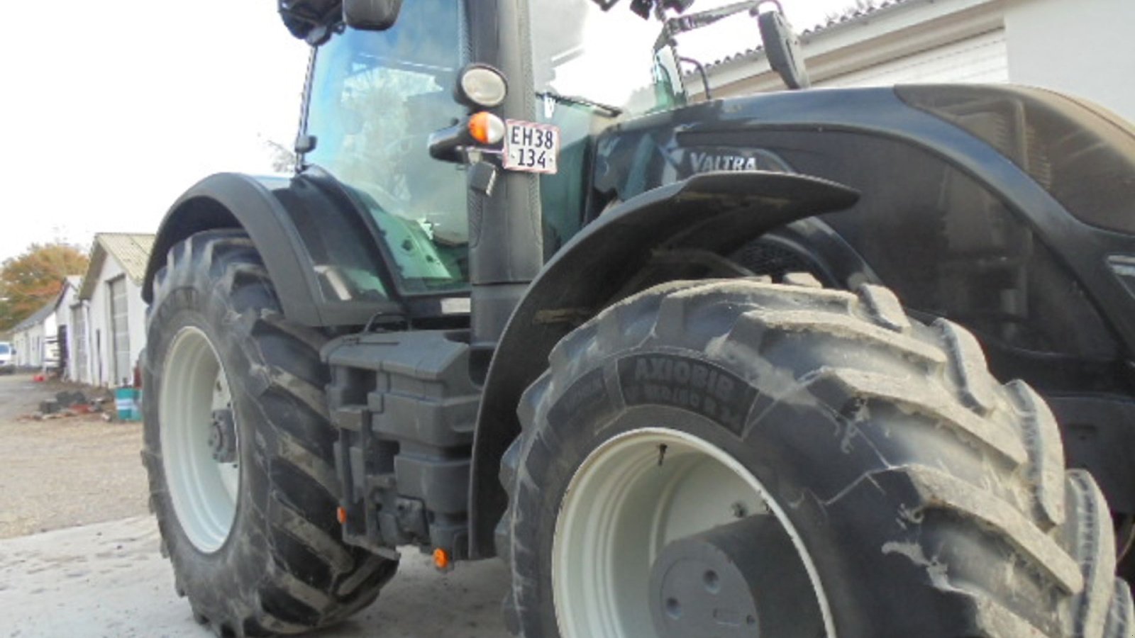 Traktor vrste Valtra S374, Gebrauchtmaschine v Rønde (Slika 3)