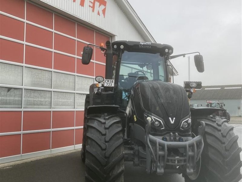 Traktor des Typs Valtra S394 Stor GPS Pakke og luftaffjedret kabine, Gebrauchtmaschine in Hobro (Bild 1)
