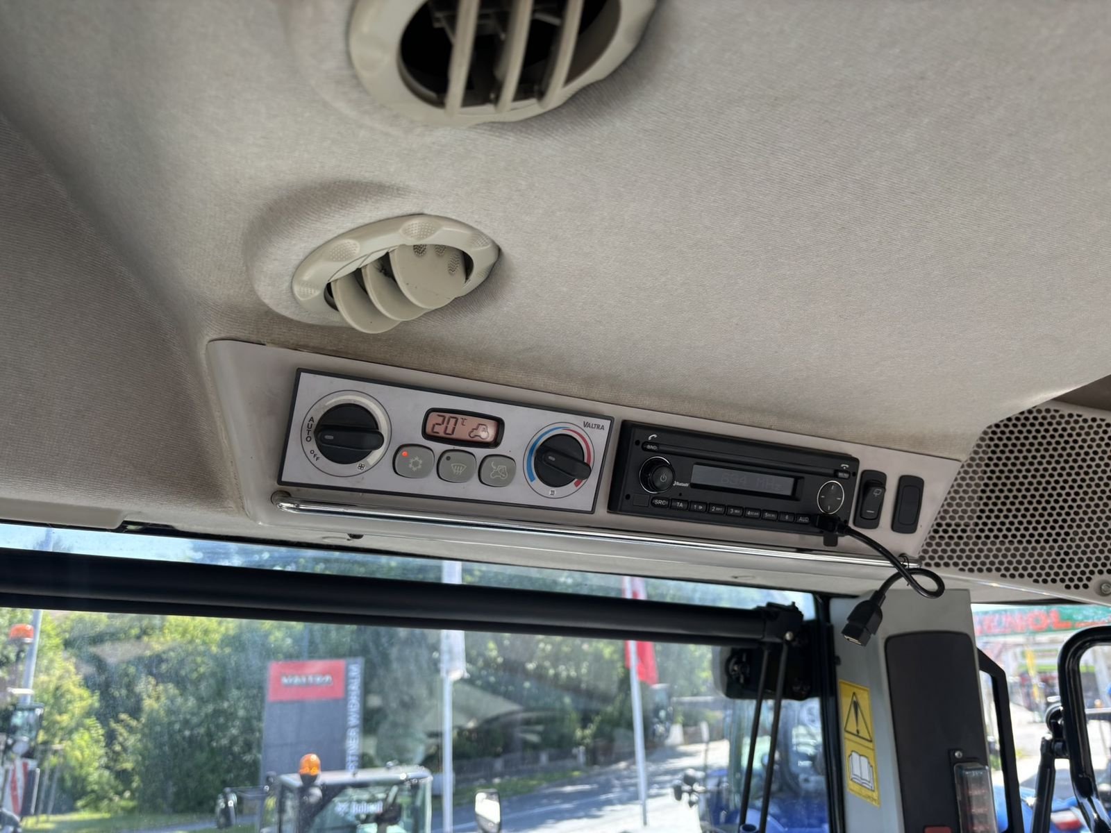 Traktor типа Valtra S394 (Stufe V), Gebrauchtmaschine в Göpfritz (Фотография 14)