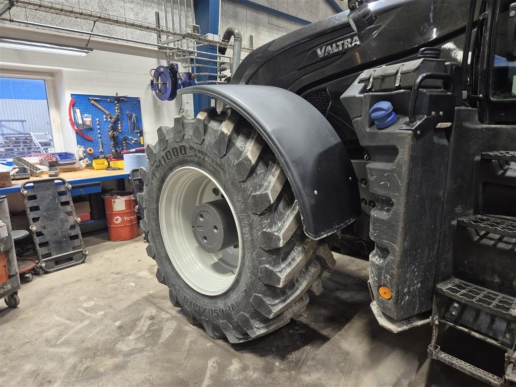 Traktor of the type Valtra S394 Twintrac, Gebrauchtmaschine in Høng (Picture 16)