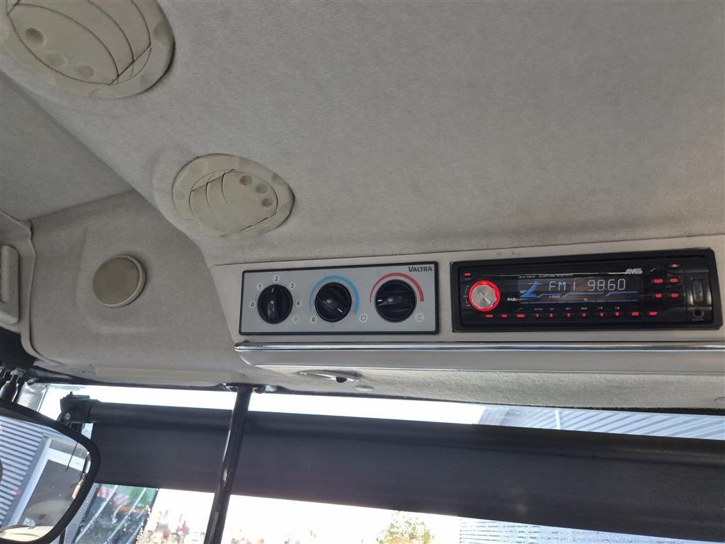 Traktor of the type Valtra S394 Twintrac, Gebrauchtmaschine in Høng (Picture 3)