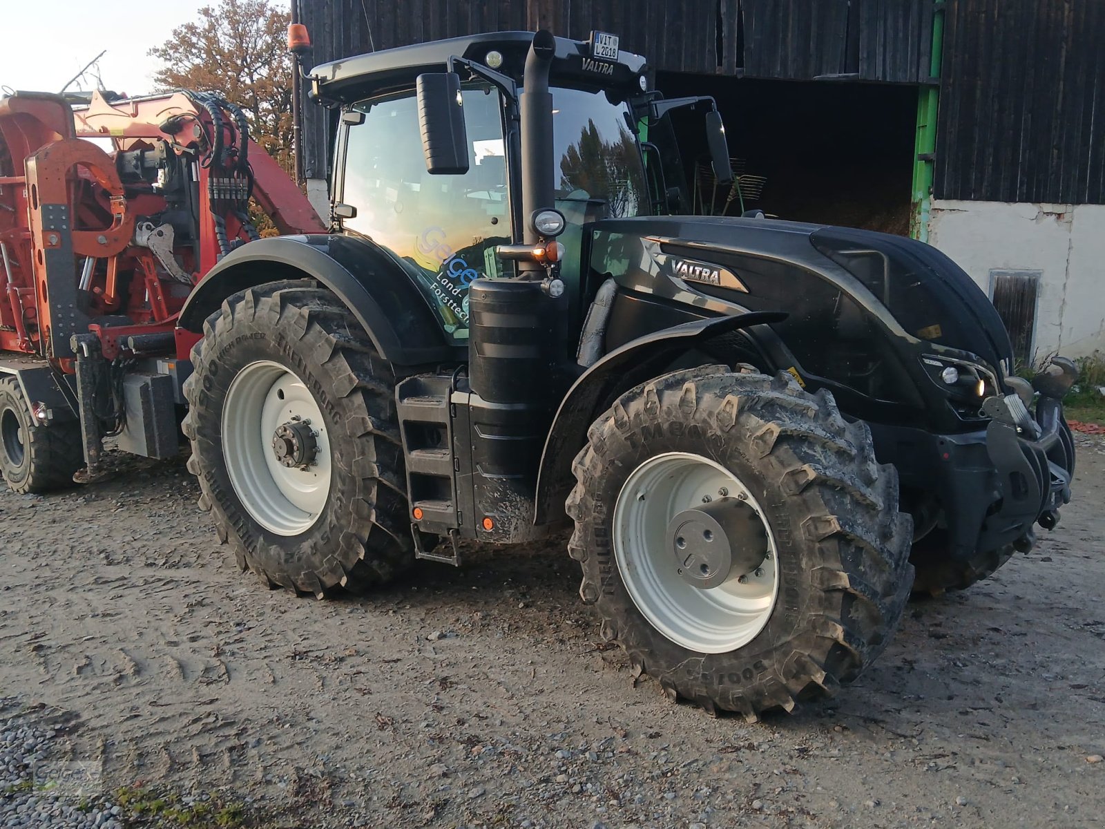 Traktor типа Valtra S394, Gebrauchtmaschine в Drachselsried (Фотография 13)