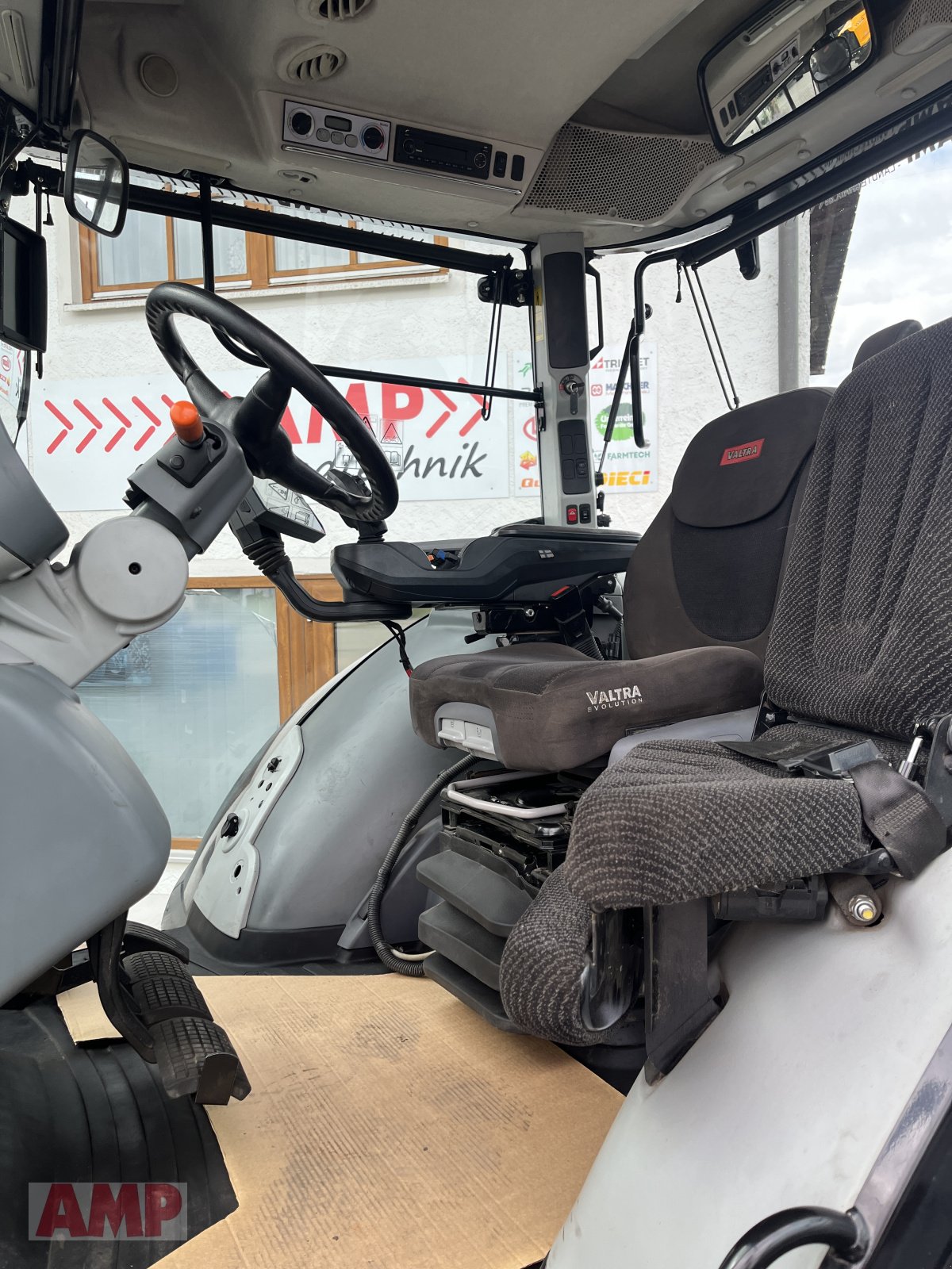 Traktor typu Valtra S394, Gebrauchtmaschine v Teising (Obrázek 9)