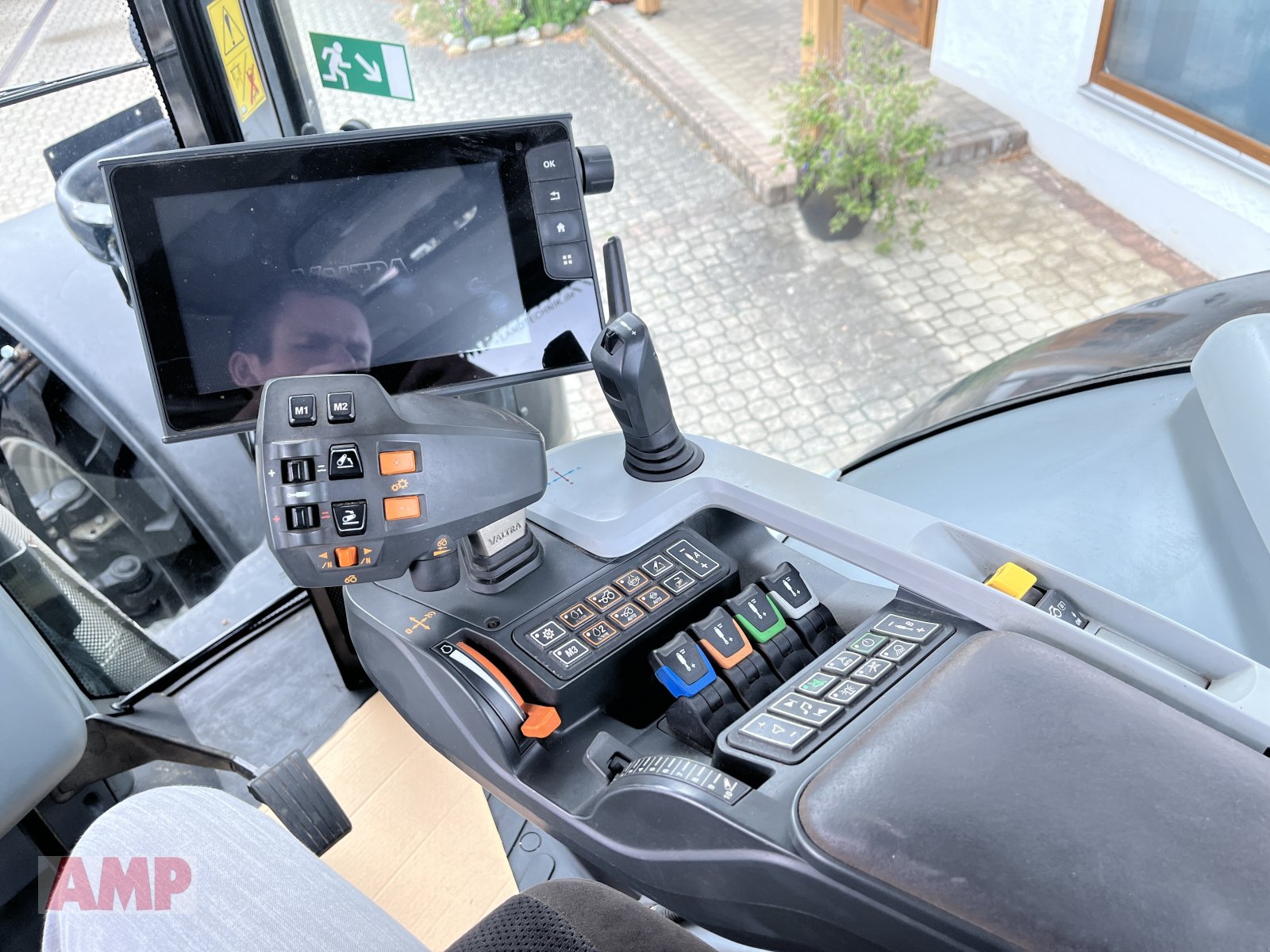 Traktor typu Valtra S394, Gebrauchtmaschine v Teising (Obrázek 10)