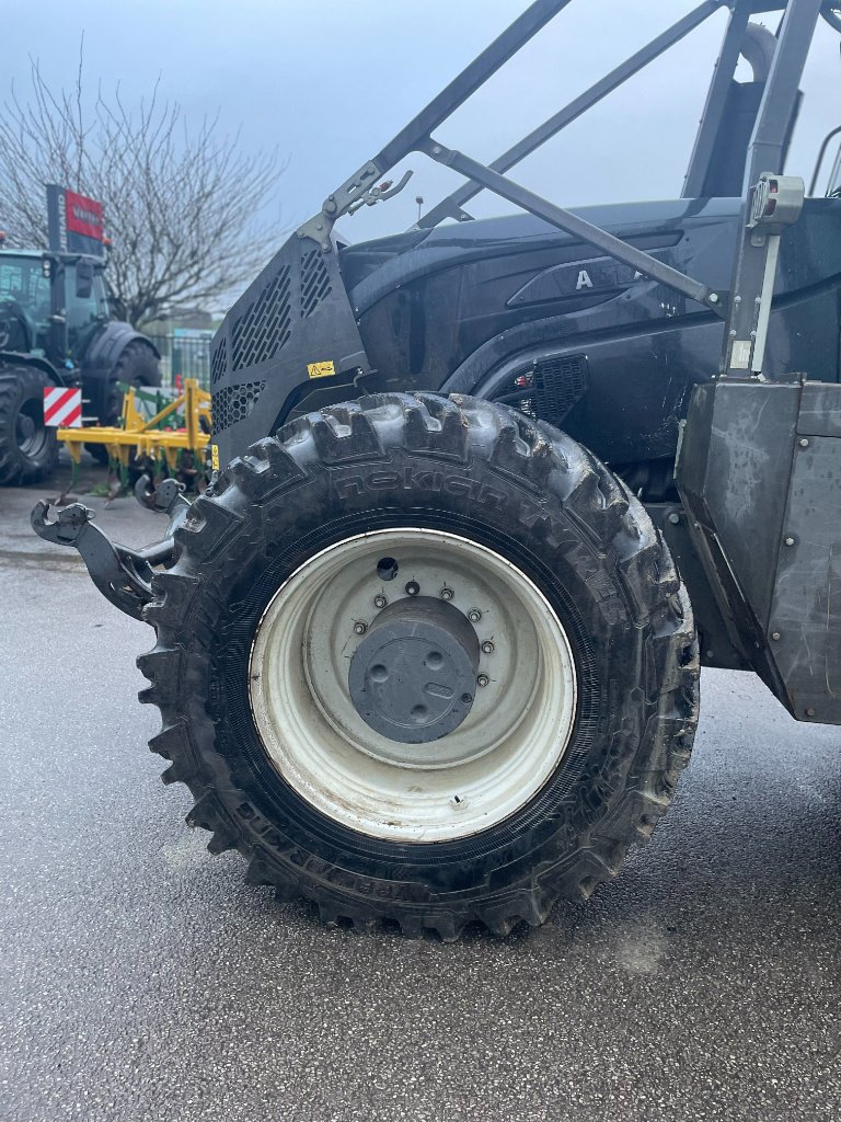 Traktor typu Valtra S394, Gebrauchtmaschine v Neufchâtel-en-Bray (Obrázek 7)