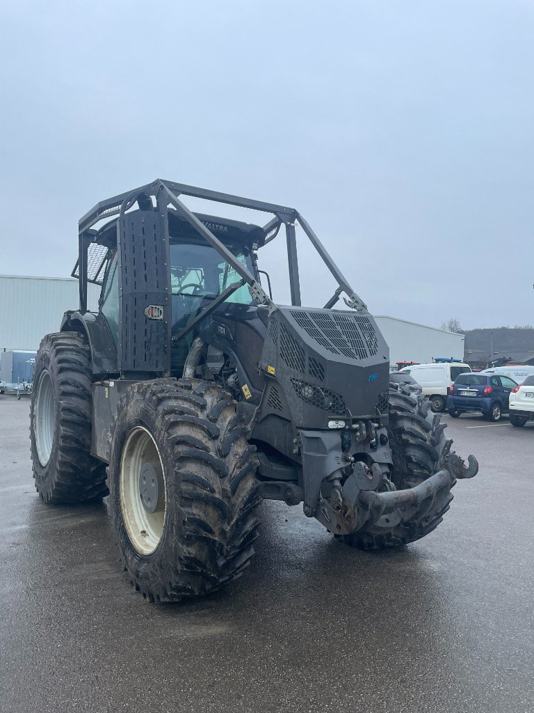 Traktor typu Valtra S394, Gebrauchtmaschine v Neufchâtel-en-Bray (Obrázek 2)