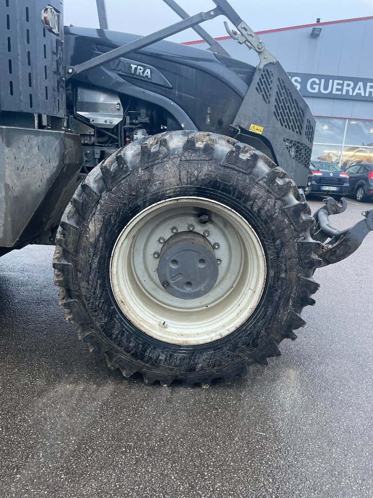Traktor typu Valtra S394, Gebrauchtmaschine v Neufchâtel-en-Bray (Obrázek 8)