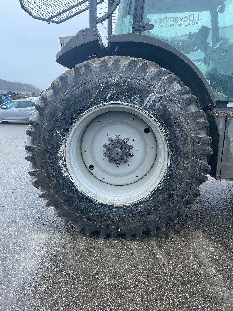 Traktor typu Valtra S394, Gebrauchtmaschine v Neufchâtel-en-Bray (Obrázek 9)