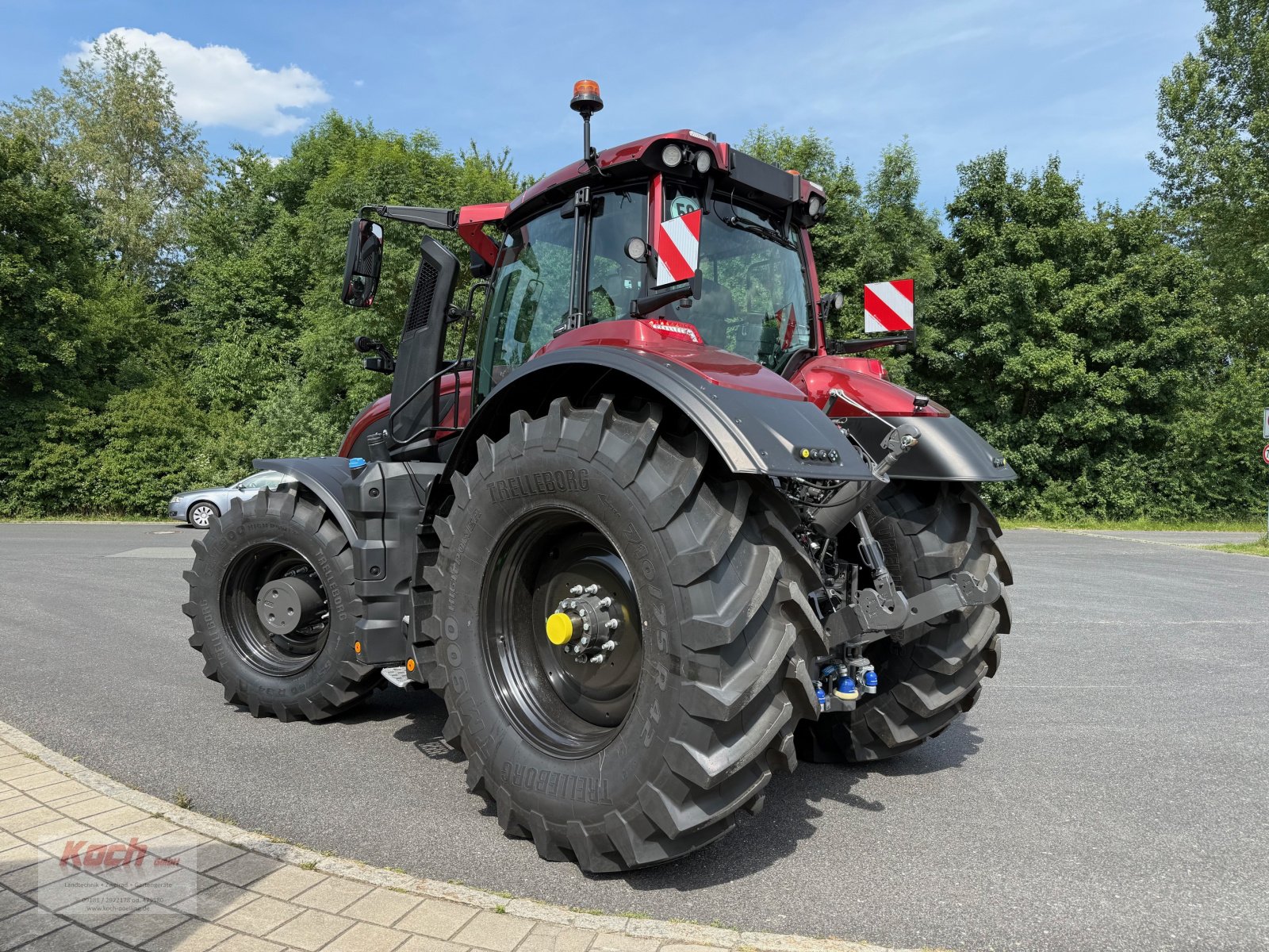 Traktor of the type Valtra S396, Neumaschine in Neumarkt / Pölling (Picture 7)
