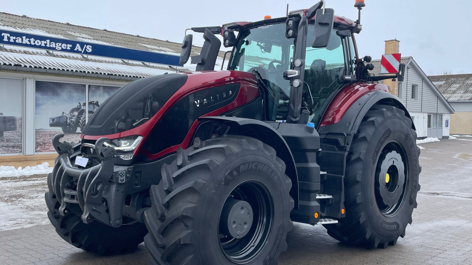 Traktor del tipo Valtra S416, Gebrauchtmaschine In Nimtofte (Immagine 2)