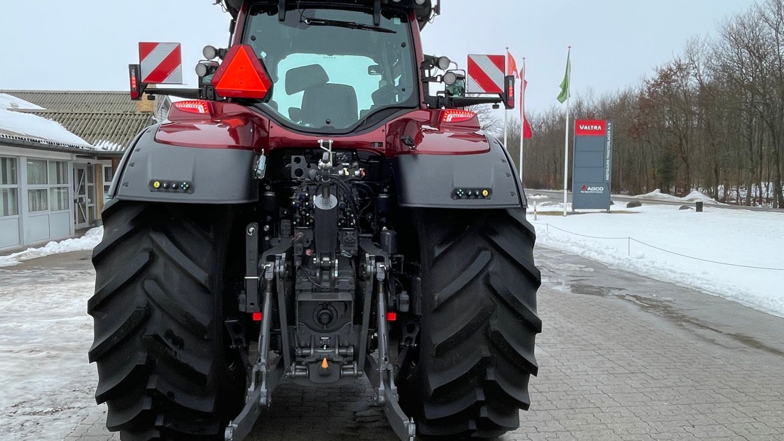 Traktor del tipo Valtra S416, Gebrauchtmaschine In Nimtofte (Immagine 8)