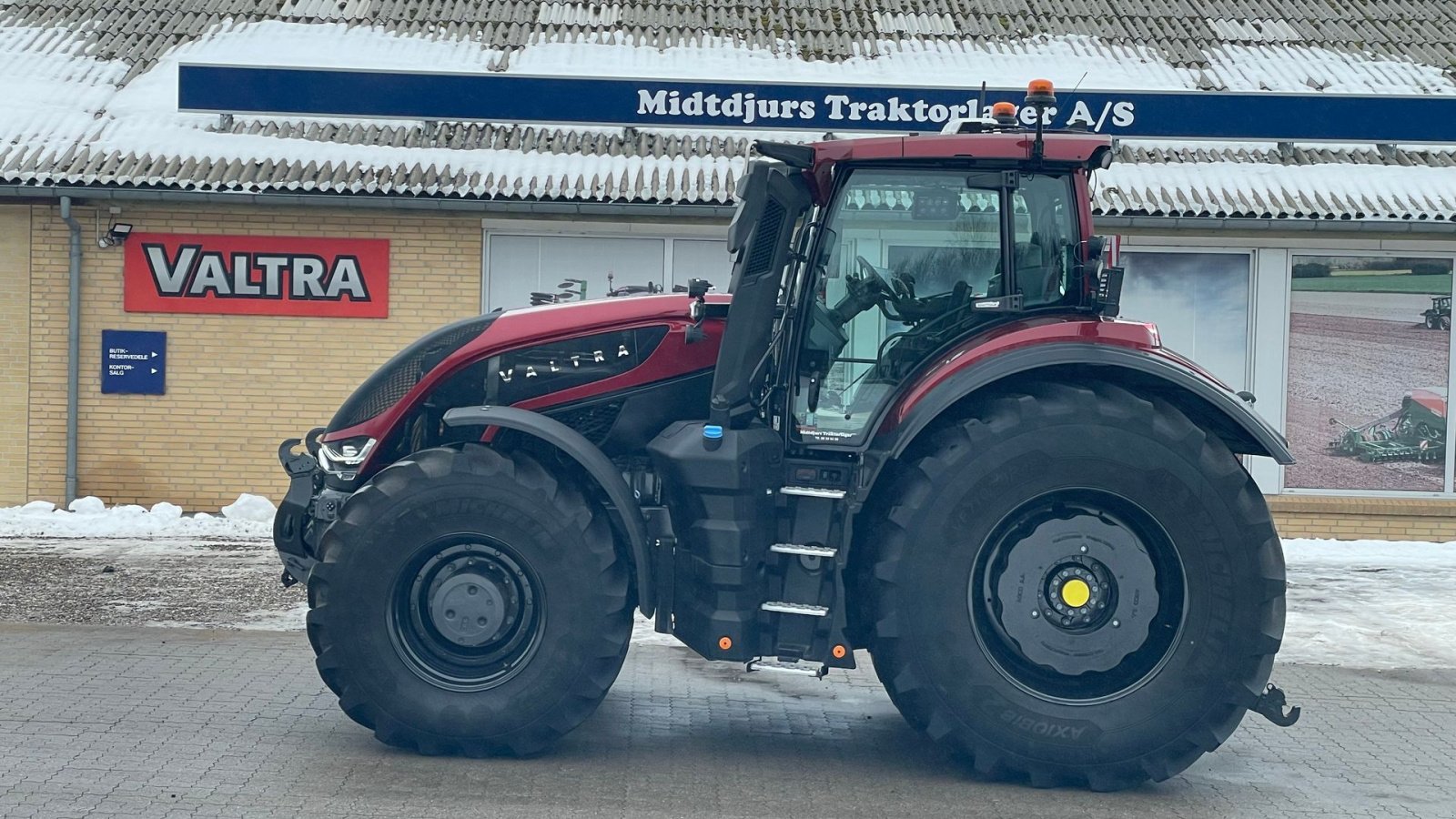 Traktor del tipo Valtra S416, Gebrauchtmaschine In Nimtofte (Immagine 1)