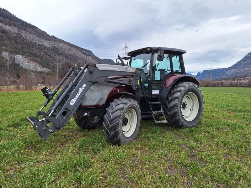 Traktor des Typs Valtra T 120 C Traktor, Gebrauchtmaschine in Chur (Bild 2)
