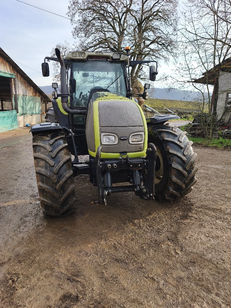 Traktor типа Valtra T 130, Gebrauchtmaschine в Saint-Rémy (Фотография 8)
