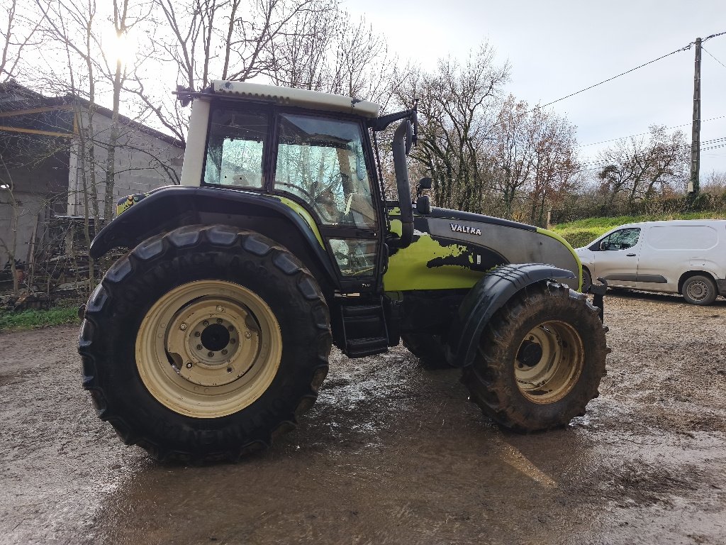 Traktor типа Valtra T 130, Gebrauchtmaschine в Saint-Rémy (Фотография 10)