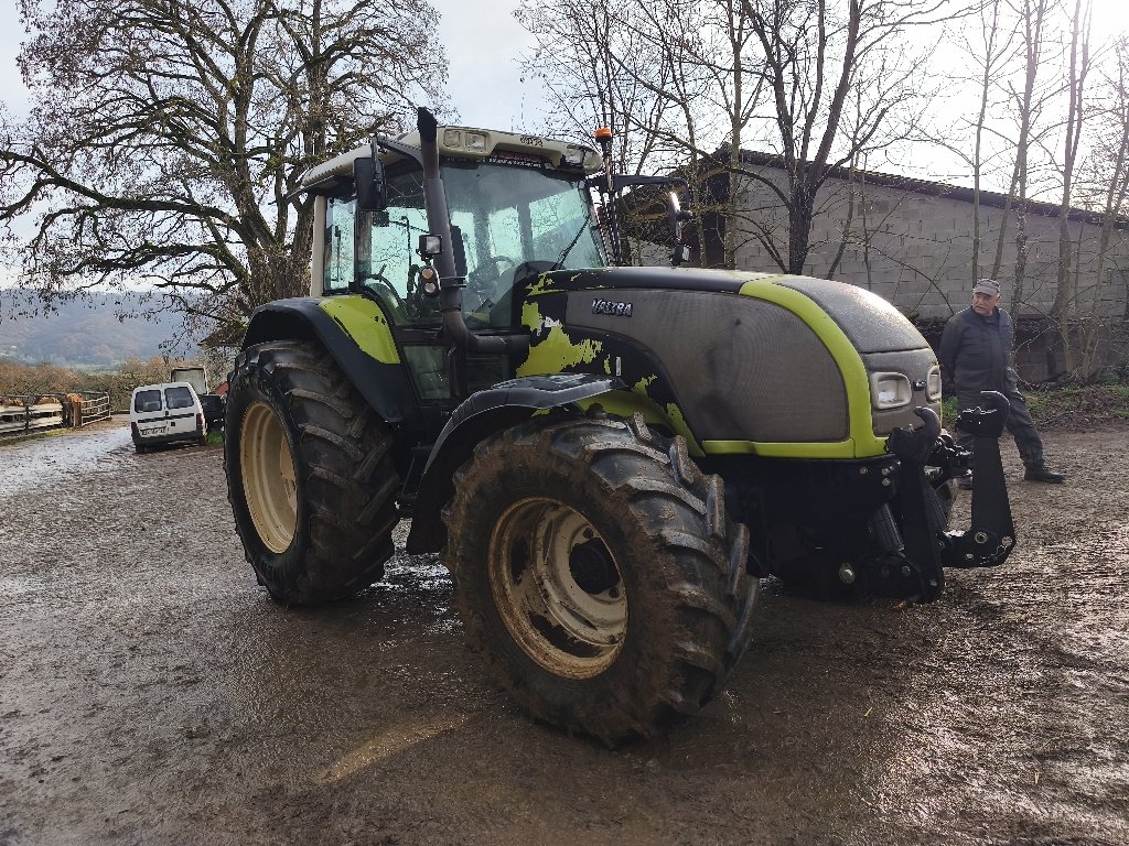 Traktor типа Valtra T 130, Gebrauchtmaschine в Saint-Rémy (Фотография 7)