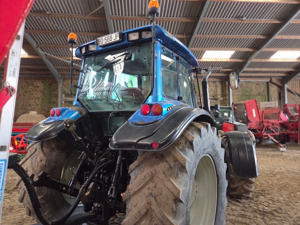 Traktor типа Valtra T 140, Gebrauchtmaschine в BRECEY (Фотография 3)