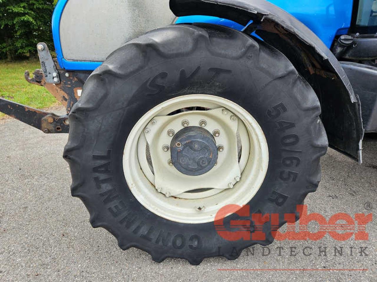 Traktor of the type Valtra T 140, Gebrauchtmaschine in Ampfing (Picture 10)