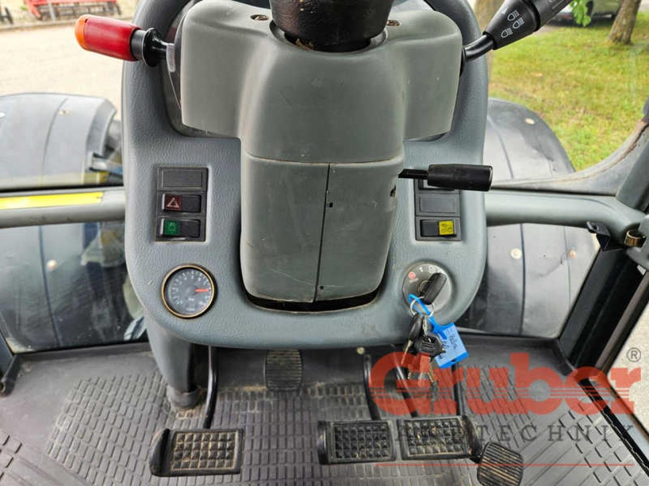 Traktor of the type Valtra T 140, Gebrauchtmaschine in Ampfing (Picture 16)