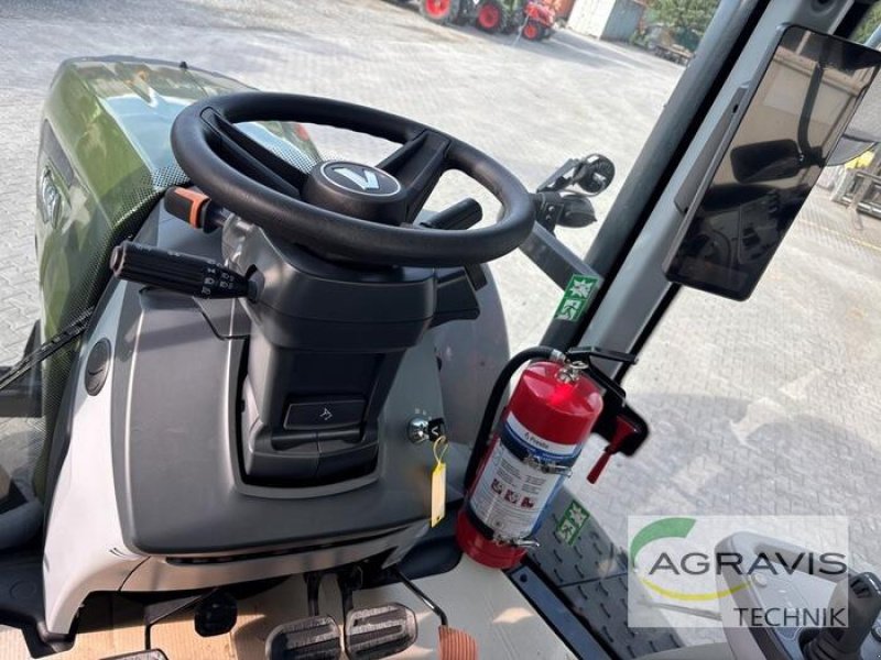 Traktor типа Valtra T 145 A 2A1, Gebrauchtmaschine в Salzkotten (Фотография 9)