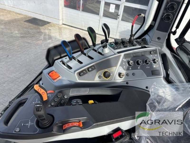 Traktor типа Valtra T 145 A 2A1, Gebrauchtmaschine в Salzkotten (Фотография 7)