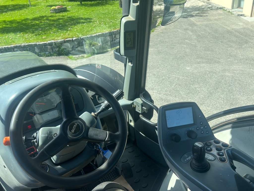 Traktor del tipo Valtra T 153 versu, Gebrauchtmaschine en Gorgier (Imagen 5)