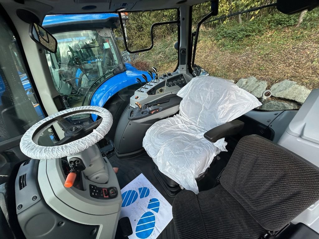 Traktor des Typs Valtra T 154 Hi, Gebrauchtmaschine in CORMENON (Bild 11)