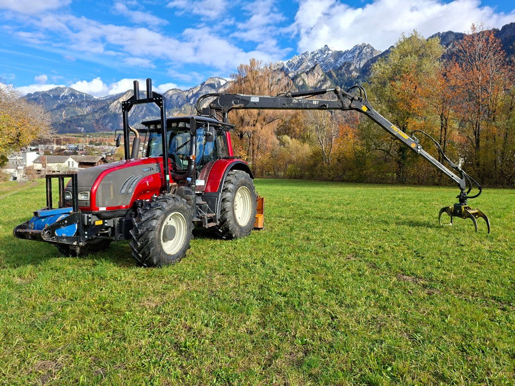 Traktor typu Valtra T 163eDirect Traktor, Gebrauchtmaschine v Chur (Obrázek 7)