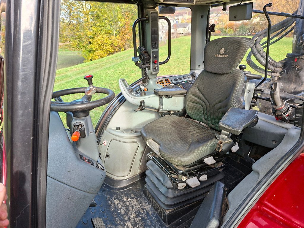 Traktor typu Valtra T 163eDirect Traktor, Gebrauchtmaschine v Chur (Obrázek 9)