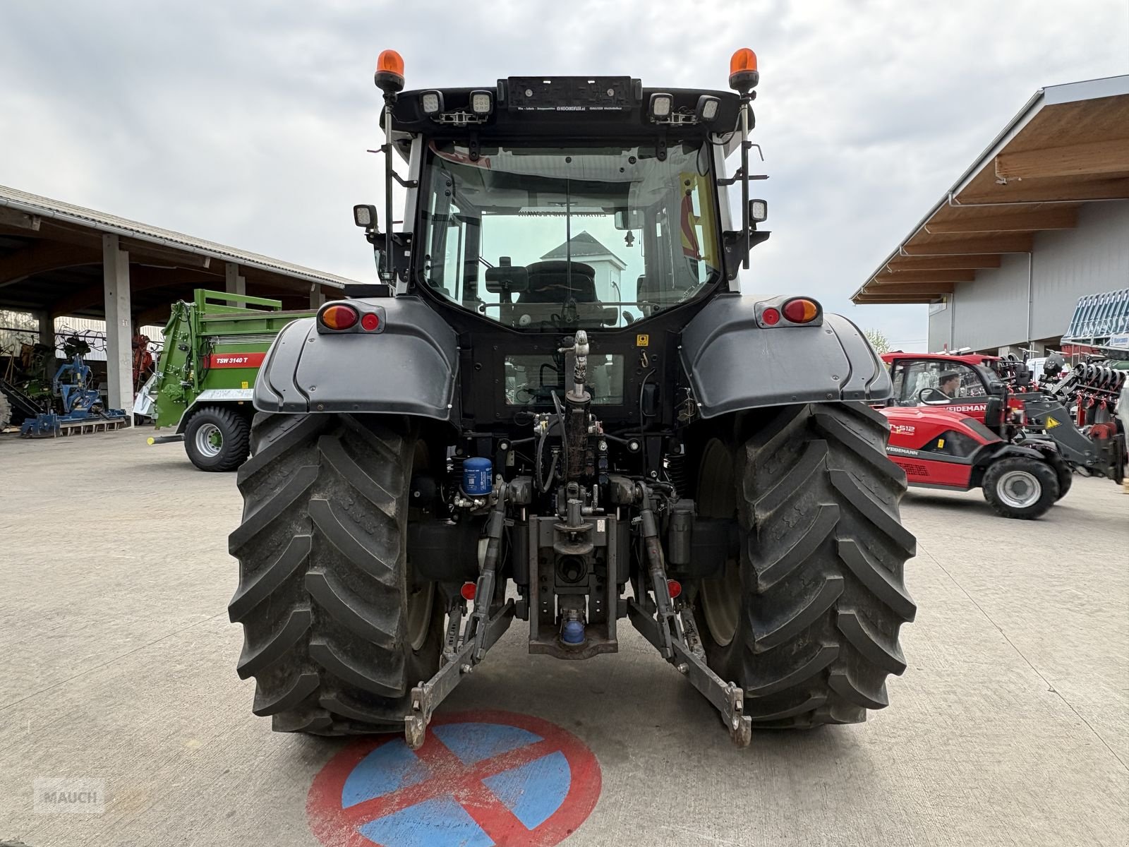 Traktor типа Valtra T 171 HiTech, Gebrauchtmaschine в Burgkirchen (Фотография 7)