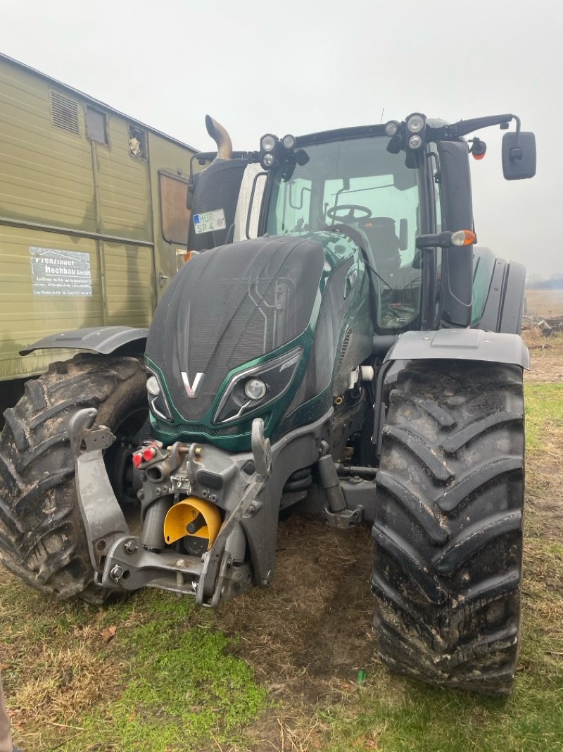 Traktor типа Valtra T 174 E, Gebrauchtmaschine в Plau am See / OT Klebe (Фотография 3)