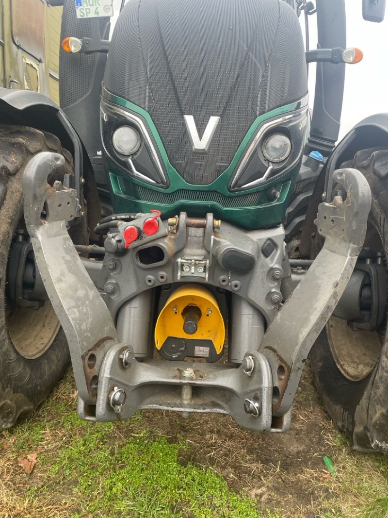 Traktor типа Valtra T 174 E, Gebrauchtmaschine в Plau am See / OT Klebe (Фотография 9)