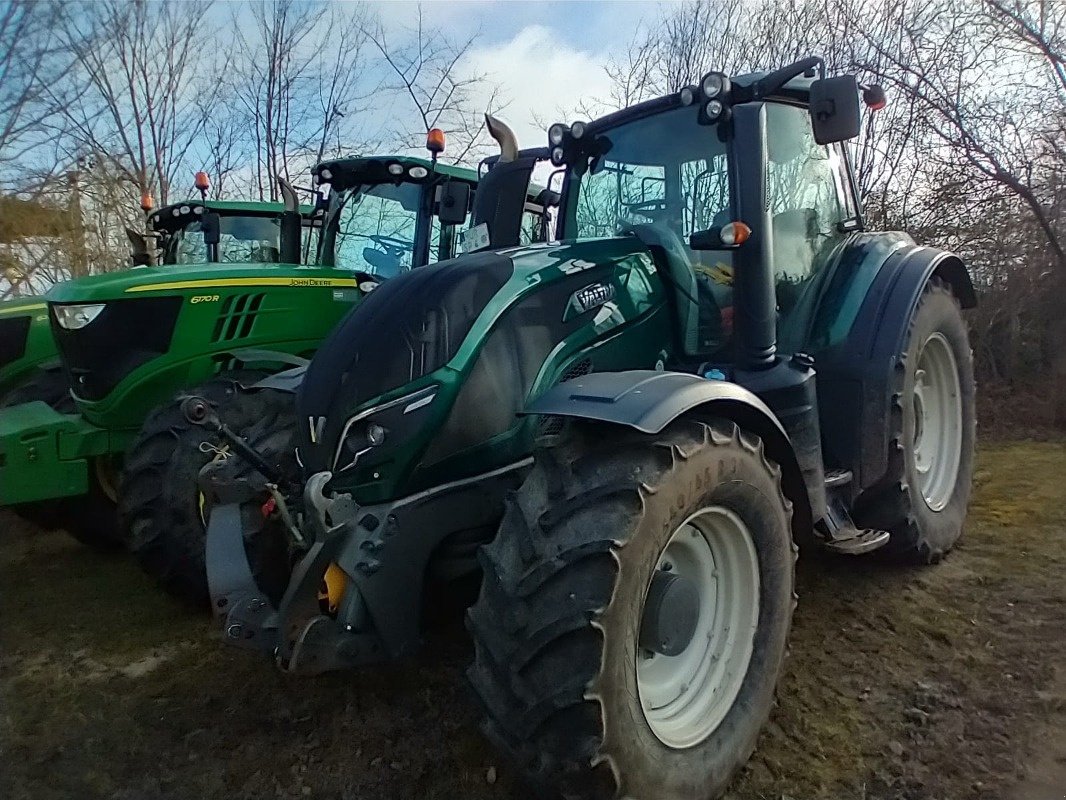 Traktor типа Valtra T 174 E, Gebrauchtmaschine в Plau am See / OT Klebe (Фотография 16)