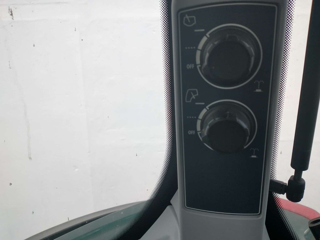 Traktor типа Valtra T 174 E, Gebrauchtmaschine в Plau am See / OT Klebe (Фотография 17)