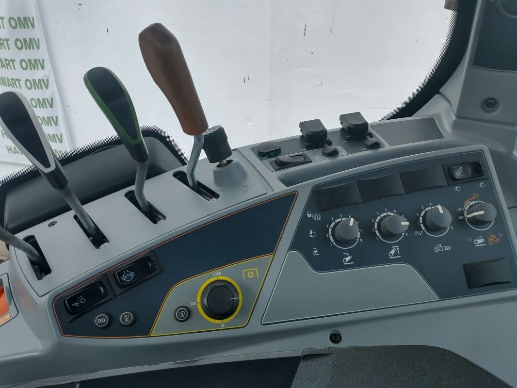 Traktor типа Valtra T 174 E, Gebrauchtmaschine в Plau am See / OT Klebe (Фотография 22)