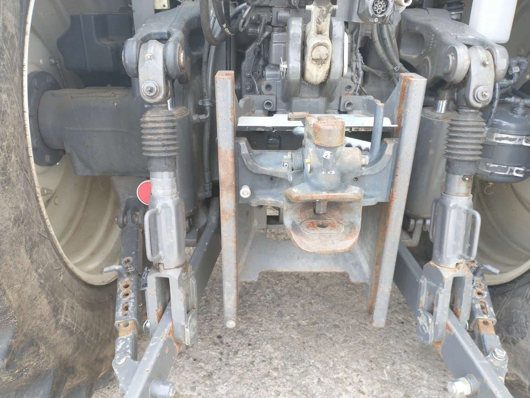 Traktor типа Valtra T 174 E, Gebrauchtmaschine в Plau am See / OT Klebe (Фотография 30)